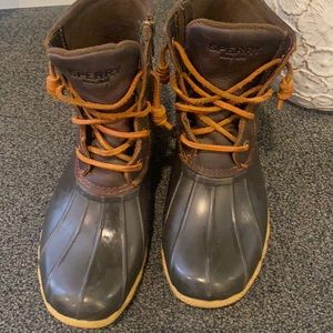 used. pricing reflects condition but still in decent shape!